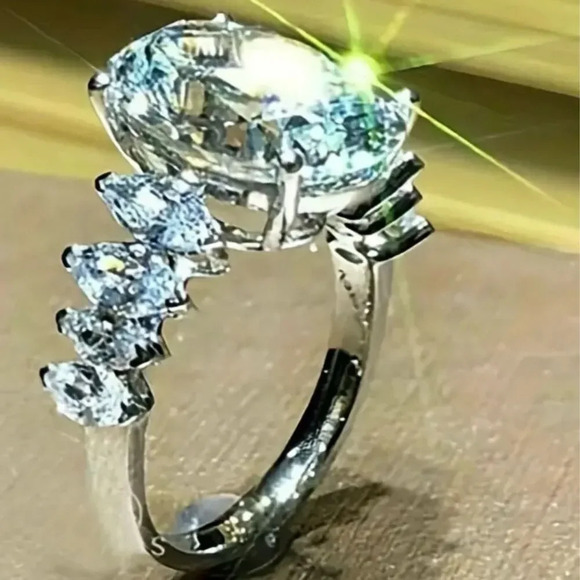 HUGE 7Ct. Oval Lab created diamond  Cocktail Ring Silver Wedding Size 7 - Picture 5 of 7